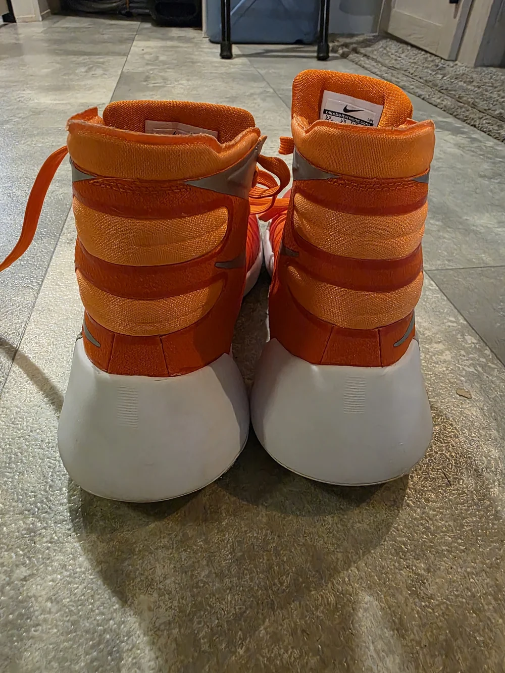 Nike Men’s Zoom 2015 Hyperdunk High Top Sneakers Blaze Orange 10.5
